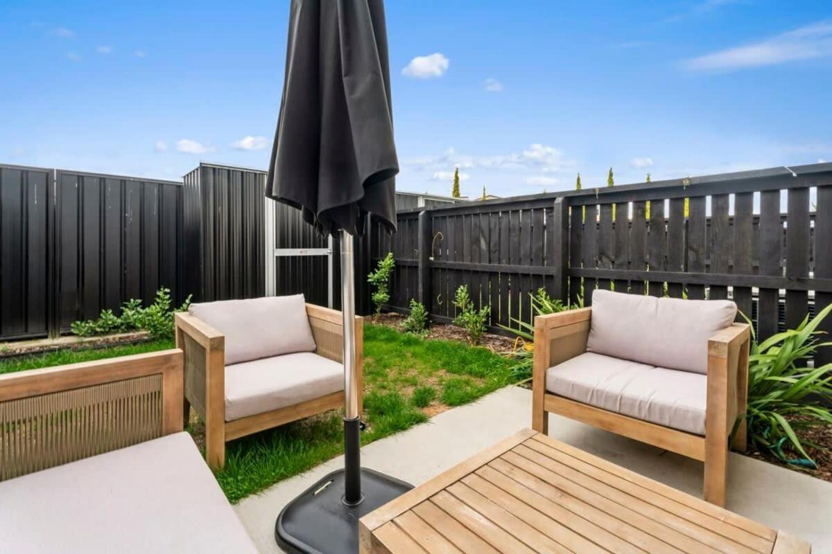 Wanaka Riverside Townhouse Retreat Albert Town ภายนอก รูปภาพ