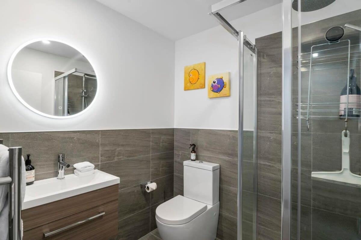 Wanaka Riverside Townhouse Retreat Albert Town ภายนอก รูปภาพ